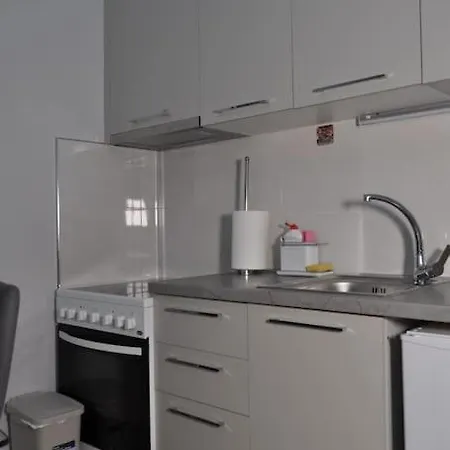 Navie Garden Getaway Near To Peraia (Thessaloniki)