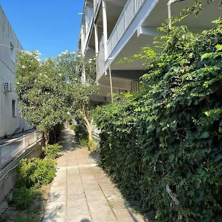Navie Garden Getaway Near To *