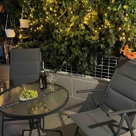 Apartment Navie Garden Getaway Near To *