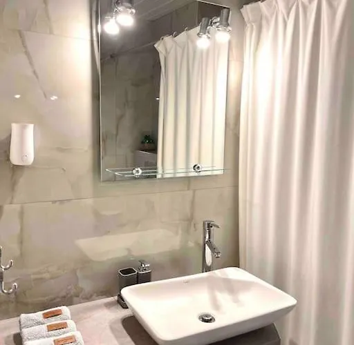 公寓 Navie Garden Getaway Near To Peraía
