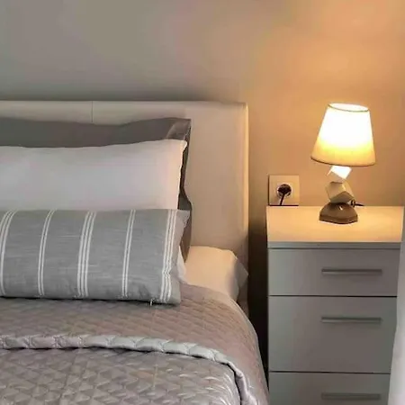 Apartamento Navie Garden Getaway Near To *