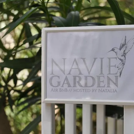Navie Garden Getaway Near To Apartman